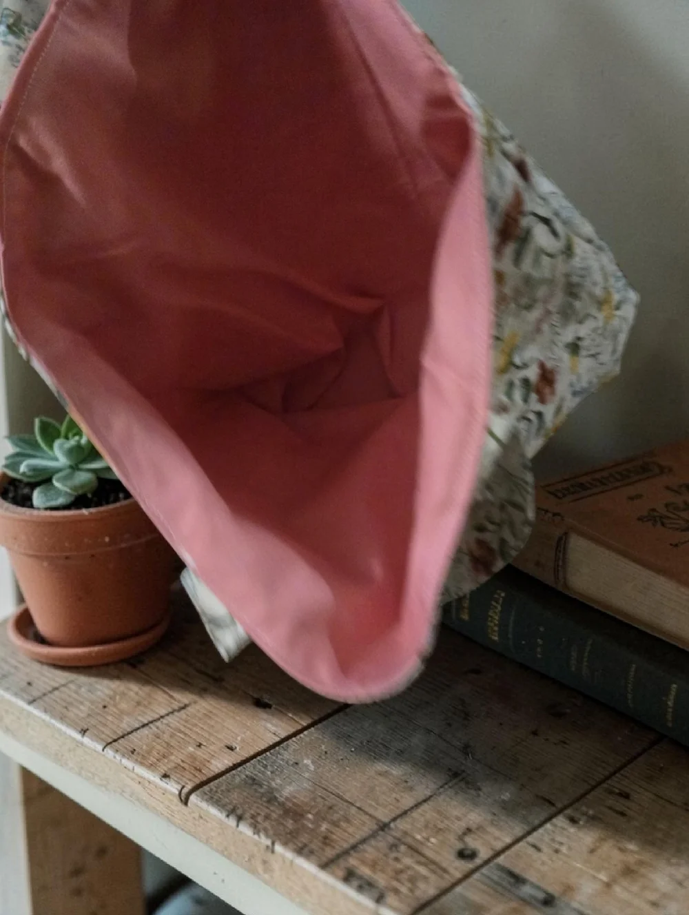 Handmade Floral Tote Bag | Vintage-Inspired Everyday Bag - Picture 2 of 3